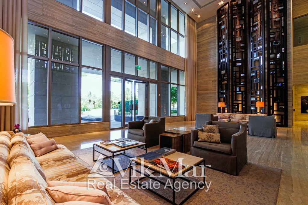 Вестибюль «Северной башни» комплекса The St. Regis Bal Harbour Resort в Маями Вестибюль «Северной башни» комплекса The St. Regis Bal Harbour Resort в Маями